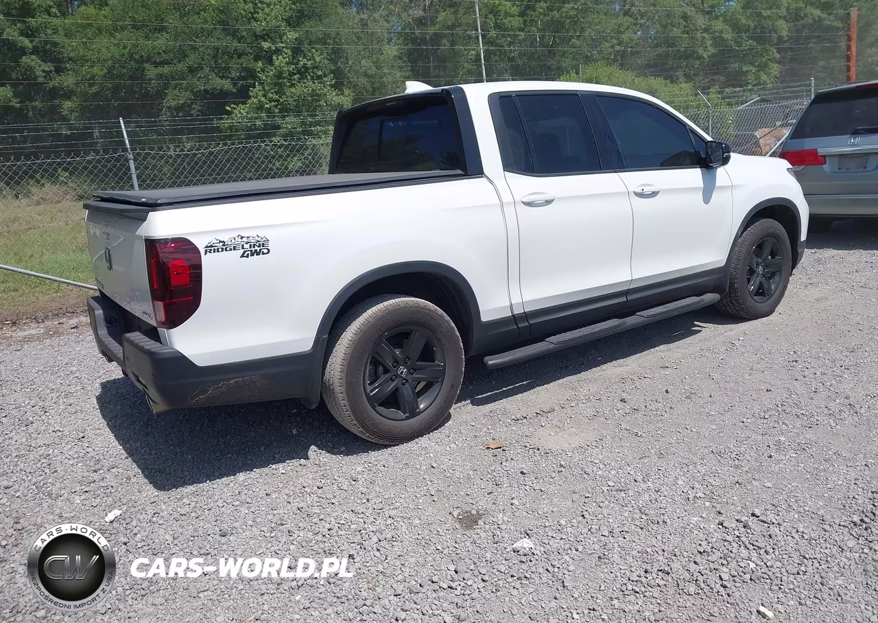 2023 Honda Ridgeline Black Edition VIN:5FPYK3F84PB015762 - 4