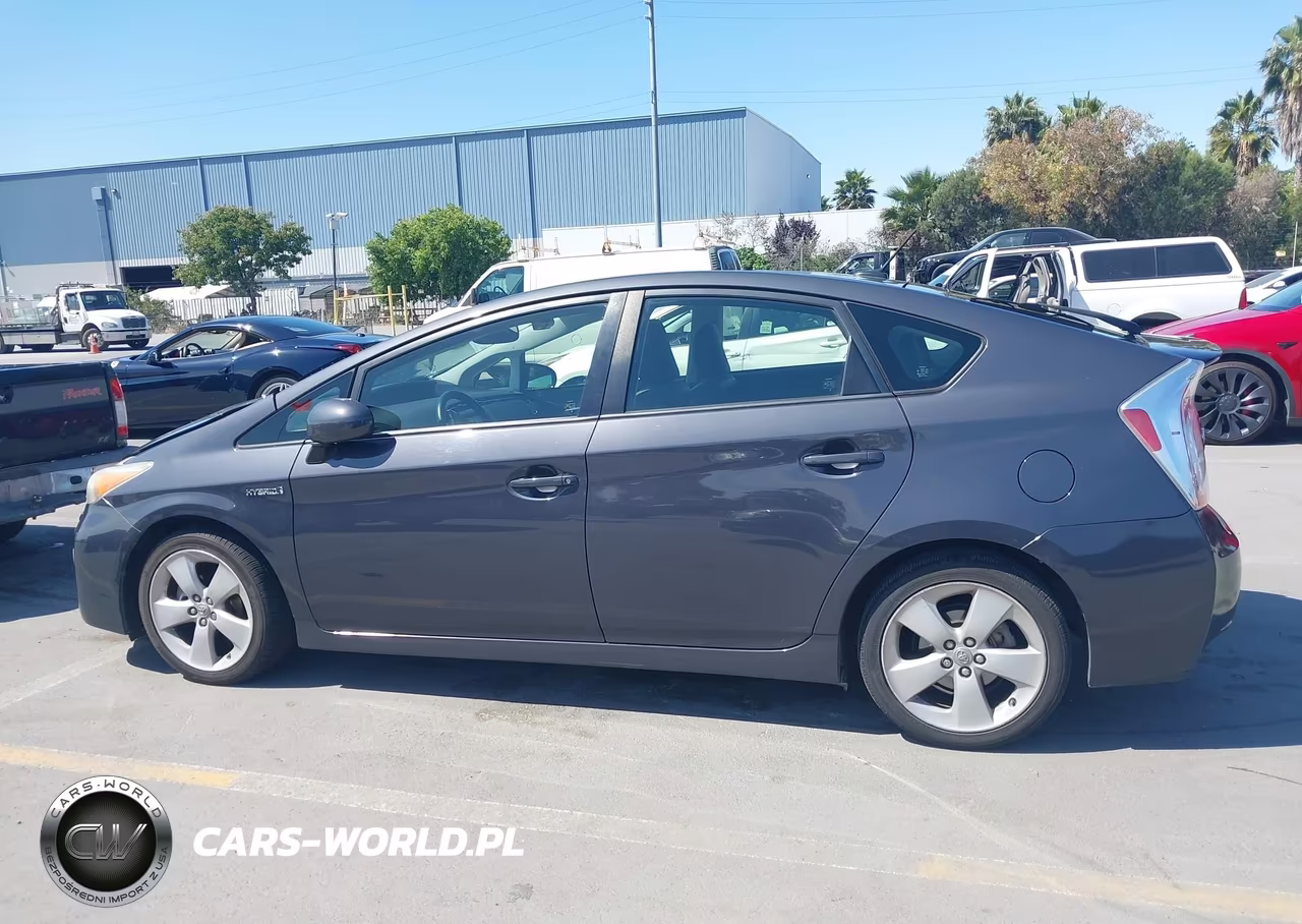 2013 Toyota Prius Five VIN:JTDKN3DU1D5606778 - 14