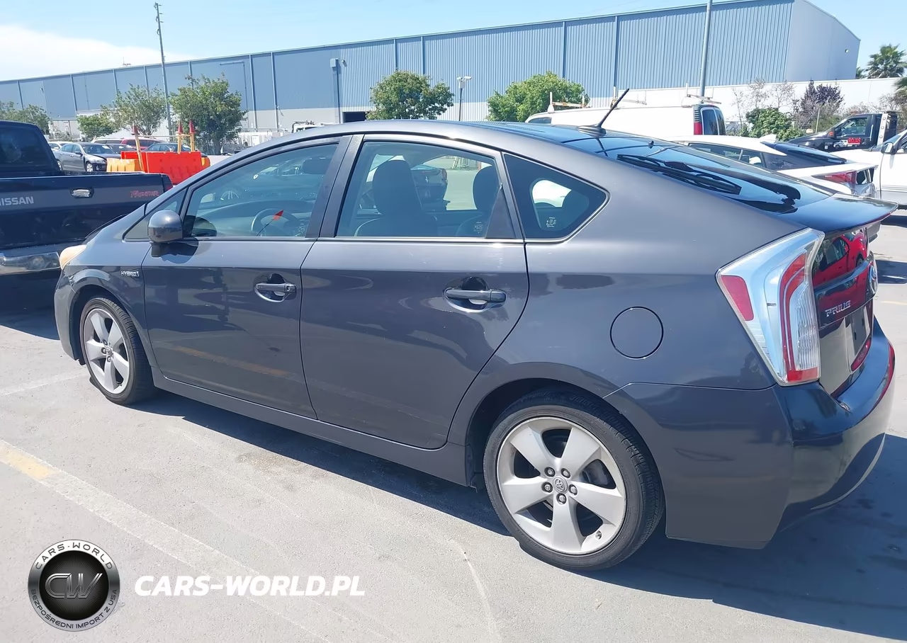 2013 Toyota Prius Five VIN:JTDKN3DU1D5606778 - 3