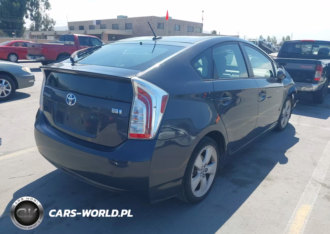 2013 Toyota Prius Five VIN:JTDKN3DU1D5606778 - 4