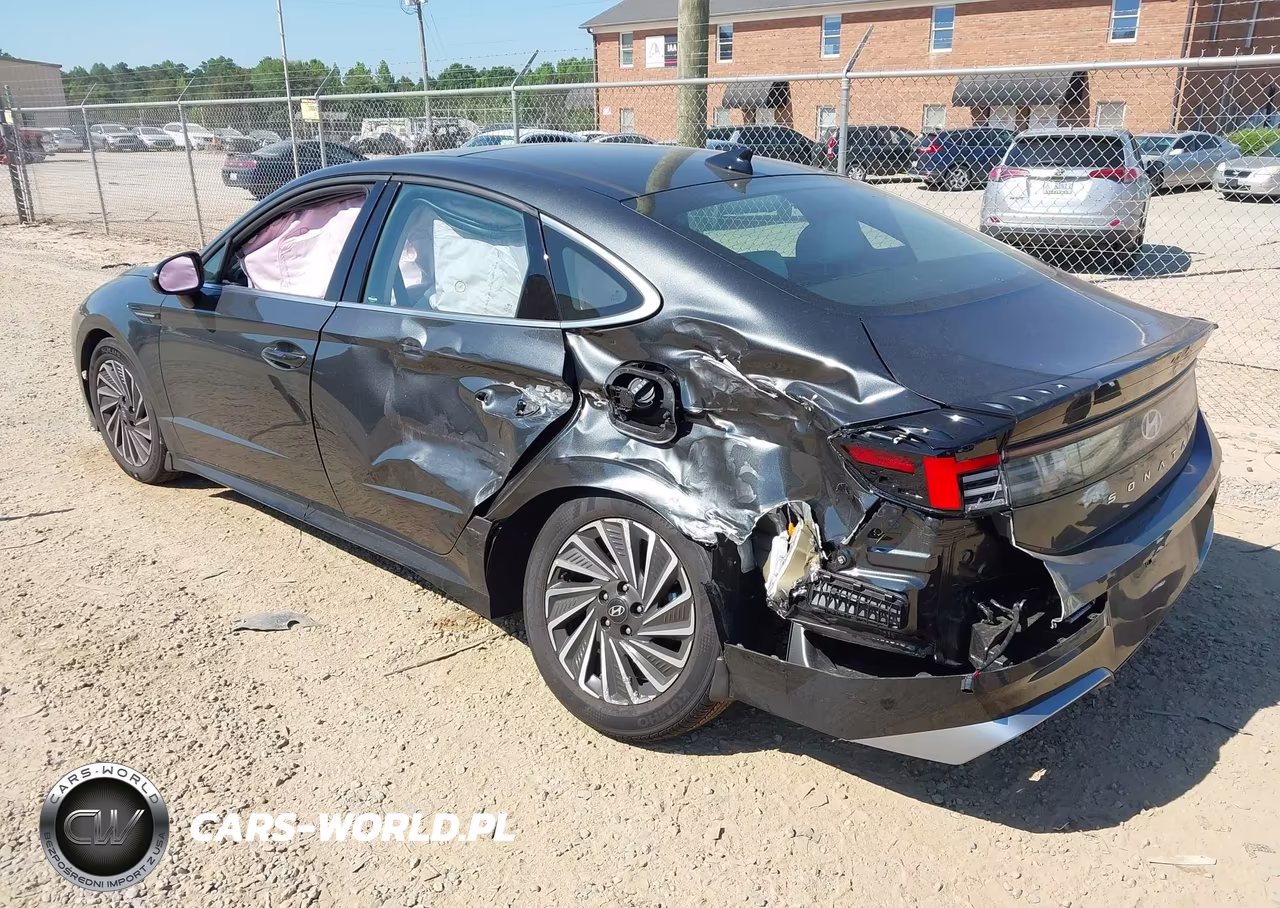 2026 Hyundai Sonata Hybrid Sel VIN:KMHL34JJ5TA135990 - 3