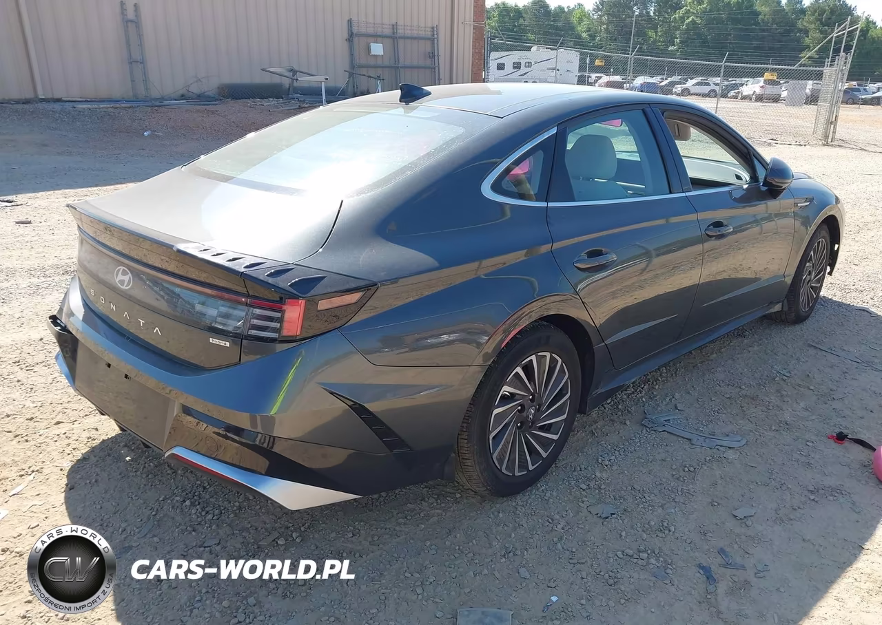 2026 Hyundai Sonata Hybrid Sel VIN:KMHL34JJ5TA135990 - 4