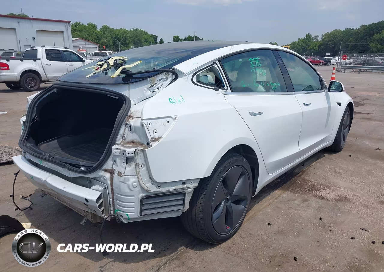 2018 Tesla Model 3 Long Range-Performance VIN:5YJ3E1EB1JF096965 - 4