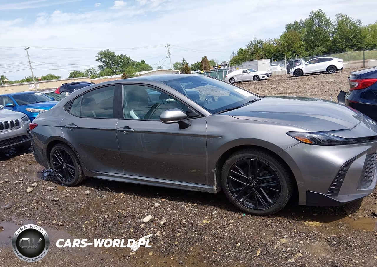 2025 Toyota Camry Se VIN:4T1DAACK3SU593913 - 13