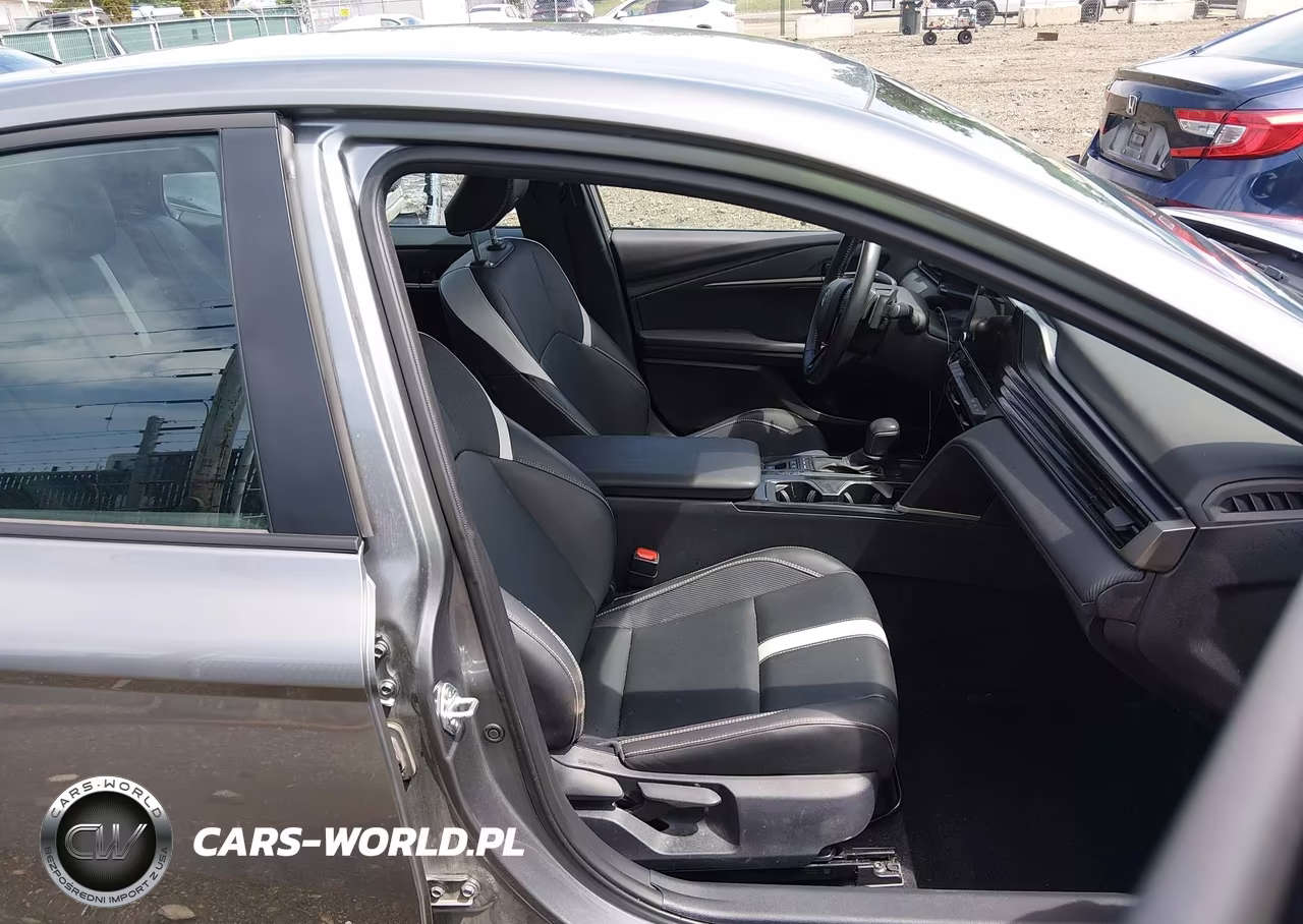 2025 Toyota Camry Se VIN:4T1DAACK3SU593913 - 5