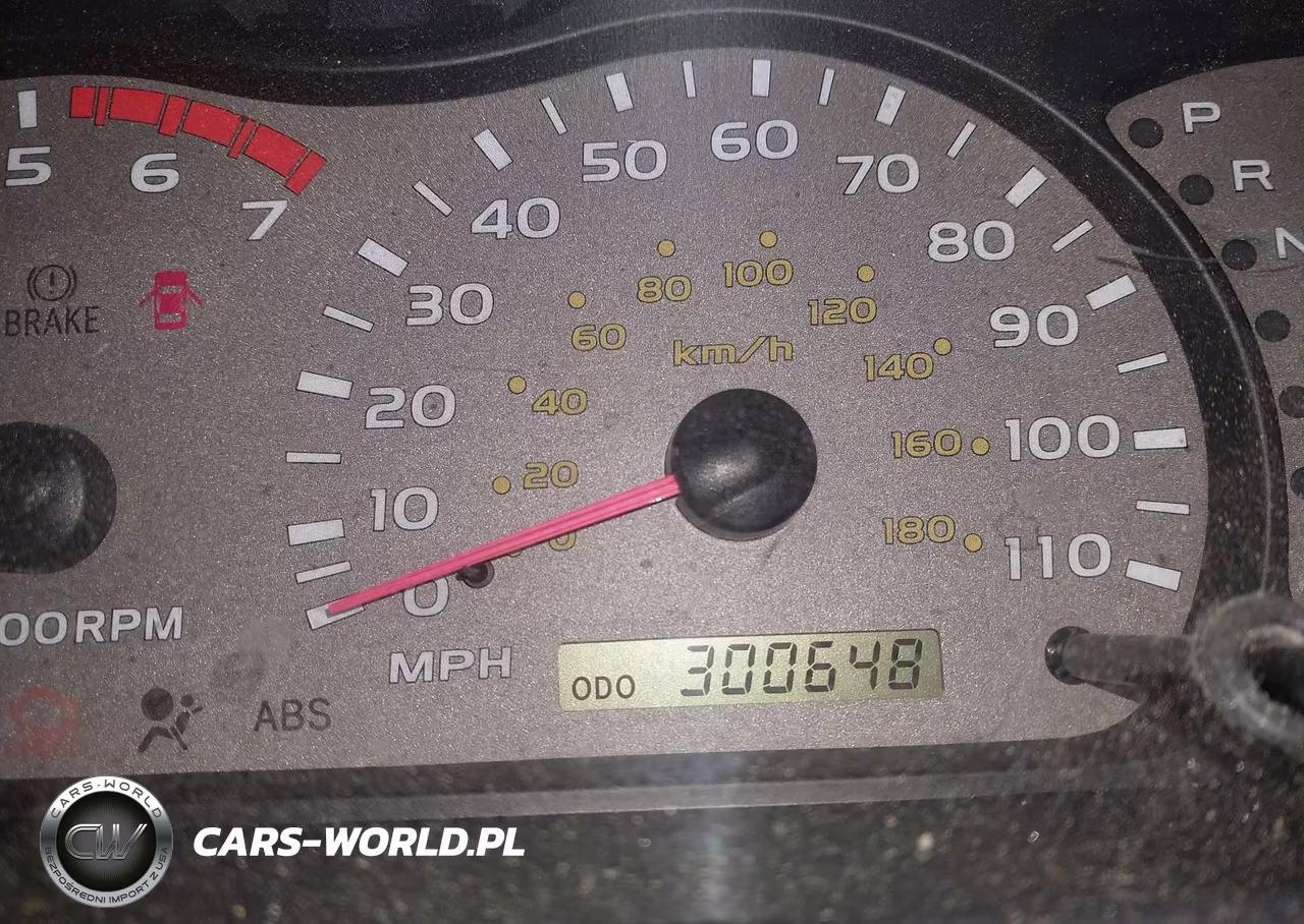 2003 Toyota Sequoia Limited V8 VIN:5TDBT48A43S168309 - 7