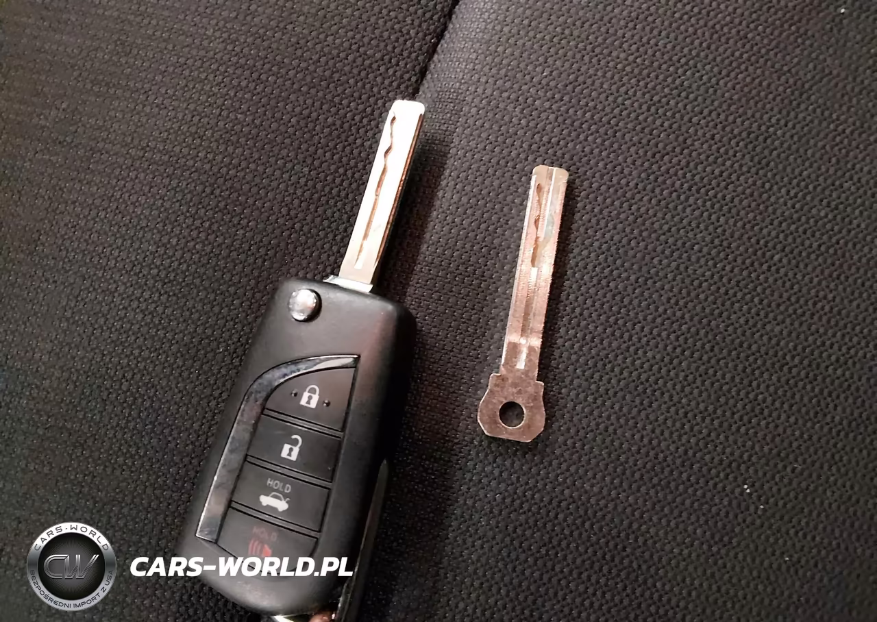 2020 Toyota Corolla Le VIN:JTDEPRAE7LJ029199 - 11