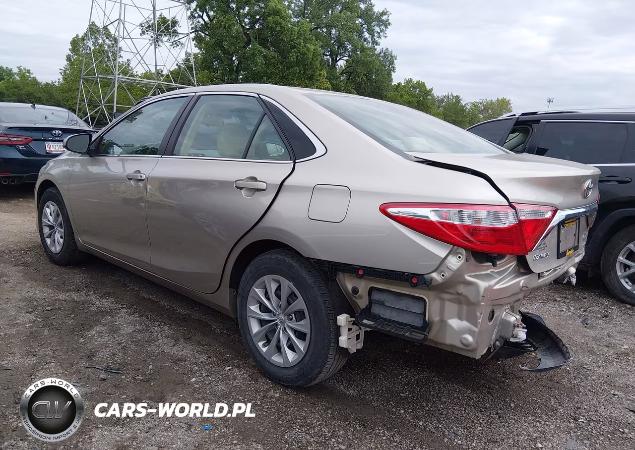 2016 Toyota Camry Le VIN:4T1BF1FK1GU527730 - 3