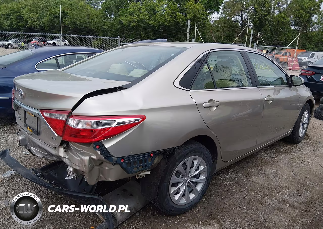 2016 Toyota Camry Le VIN:4T1BF1FK1GU527730 - 4