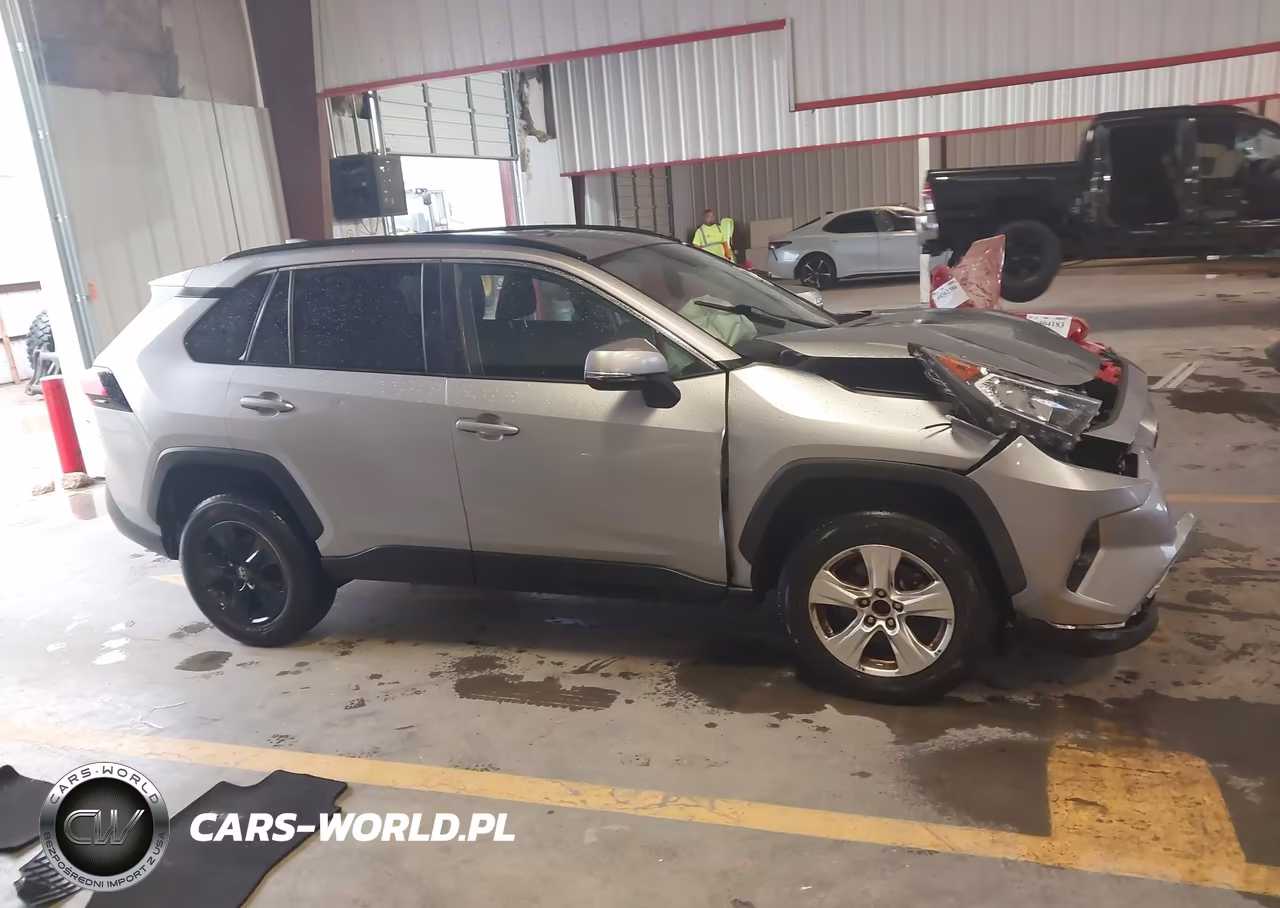 2020 Toyota Rav4 Xle VIN:2T3W1RFV9LC047110 - 13