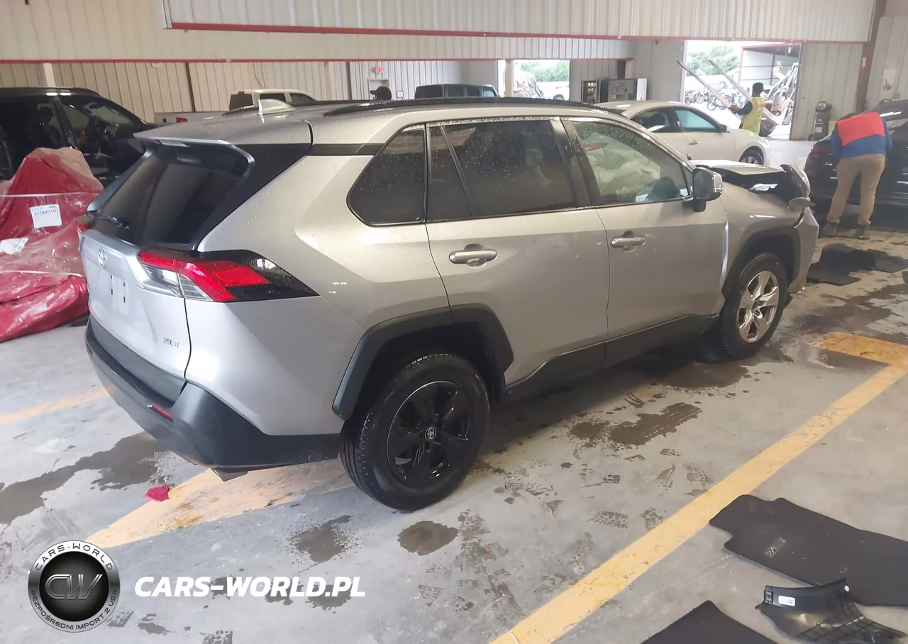 2020 Toyota Rav4 Xle VIN:2T3W1RFV9LC047110 - 4