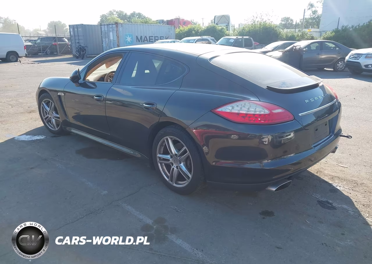 2012 Porsche Panamera 4 VIN:WP0AA2A75CL018943 - 3