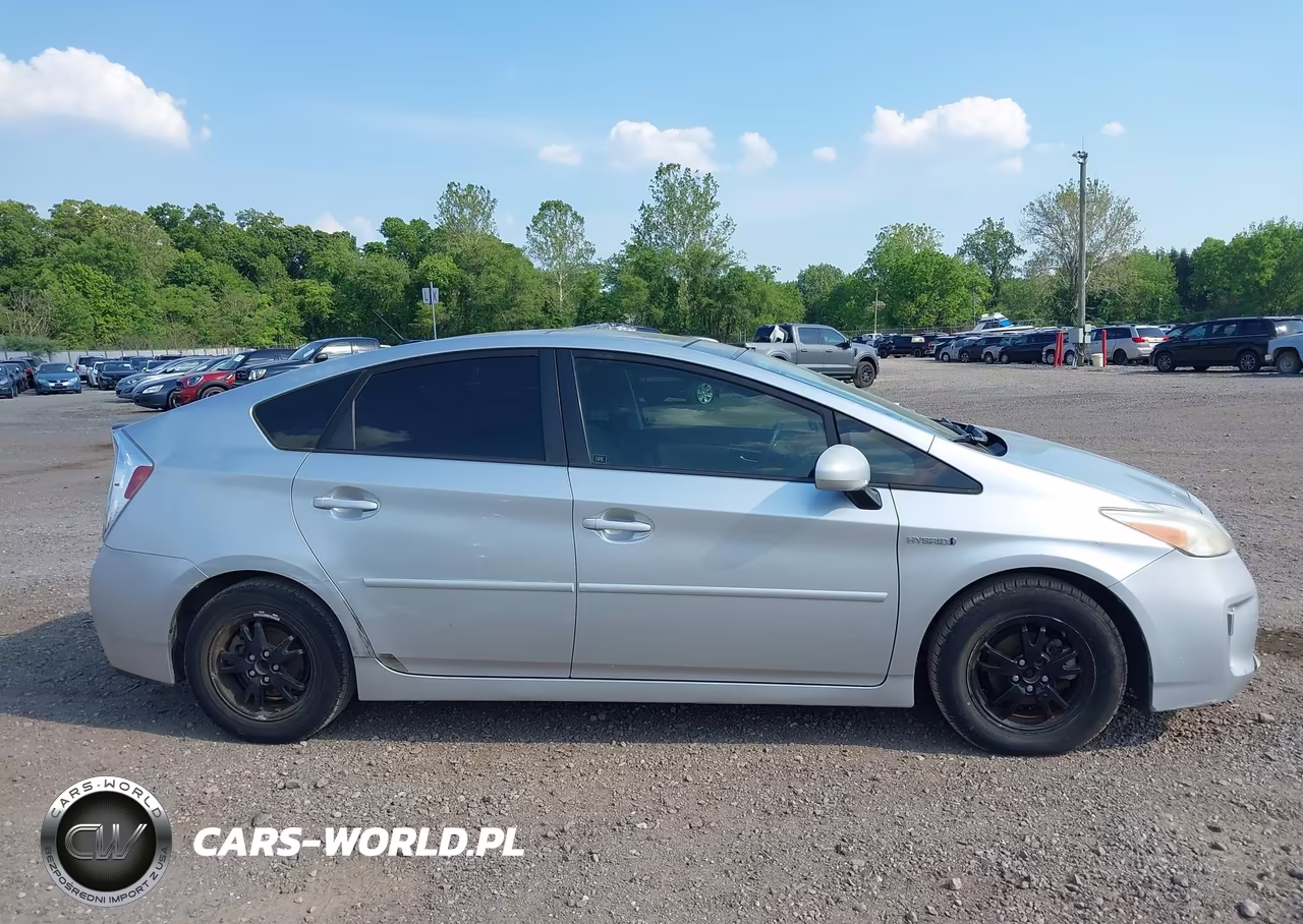 2012 Toyota Prius Three VIN:JTDKN3DU1C5438767 - 13