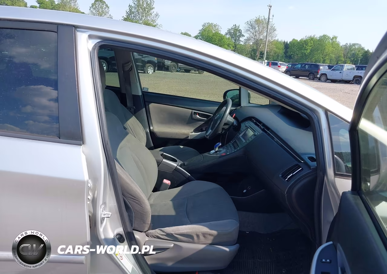 2012 Toyota Prius Three VIN:JTDKN3DU1C5438767 - 5