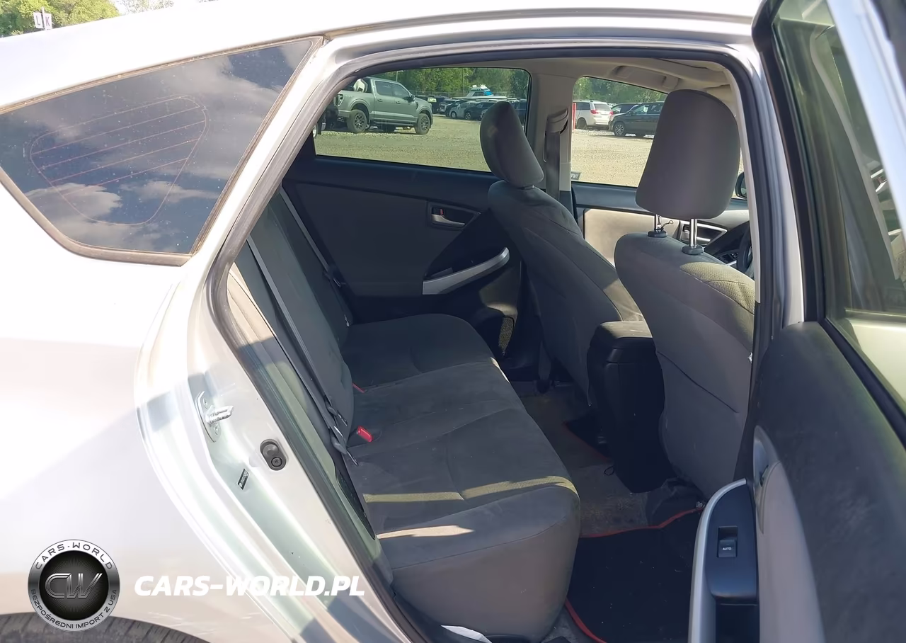 2012 Toyota Prius Three VIN:JTDKN3DU1C5438767 - 8