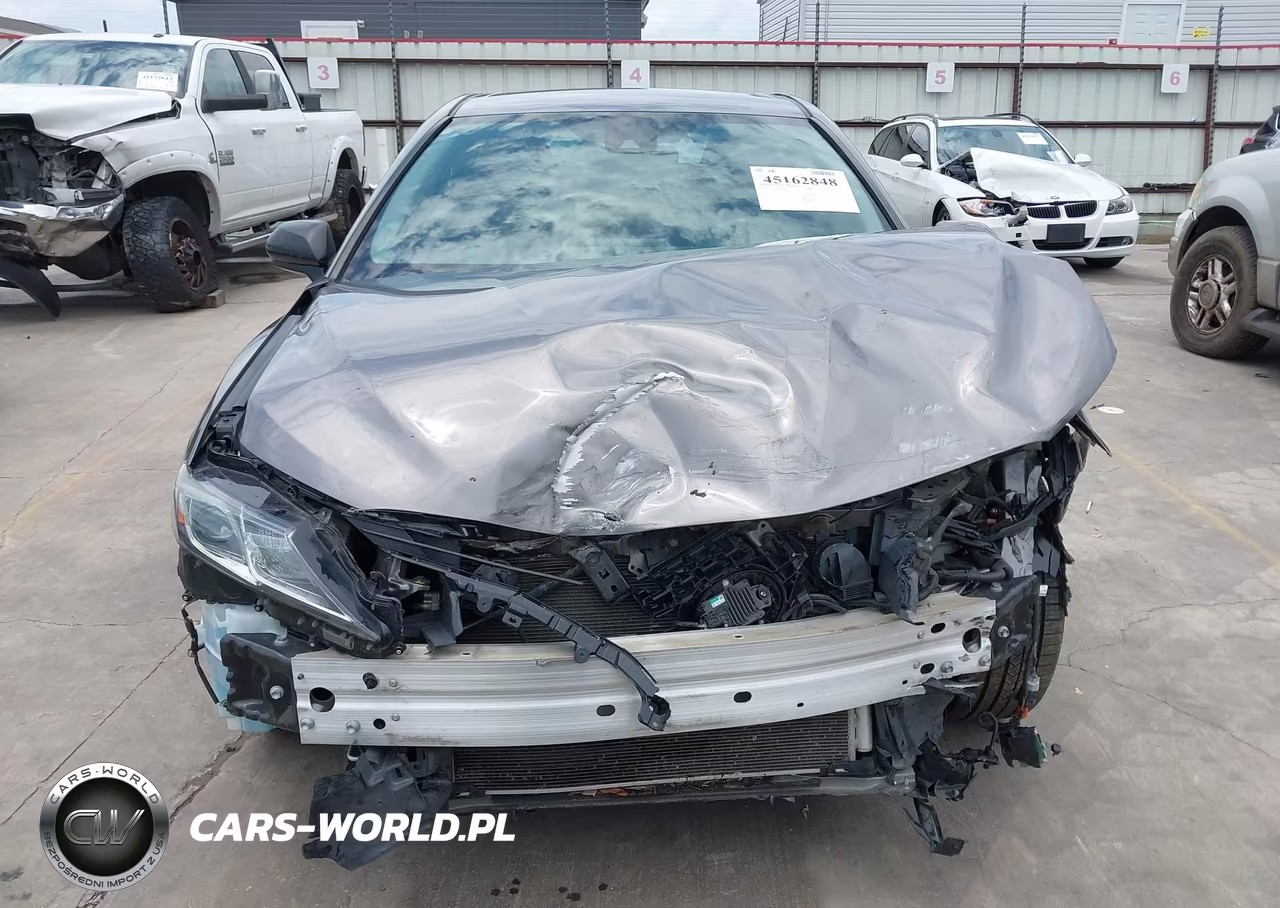 2021 Toyota Camry Le VIN:4T1C11AK1MU447964 - 13