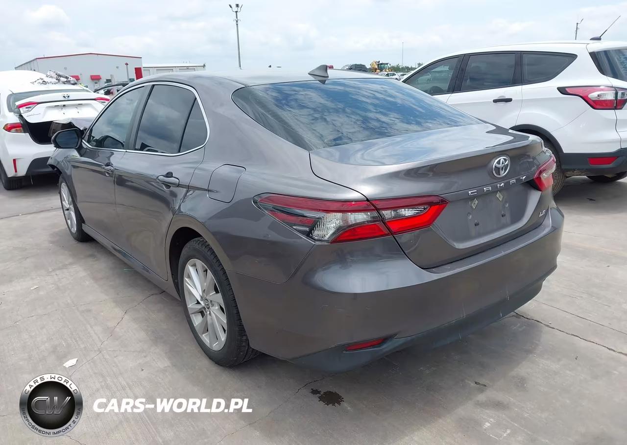 2021 Toyota Camry Le VIN:4T1C11AK1MU447964 - 3