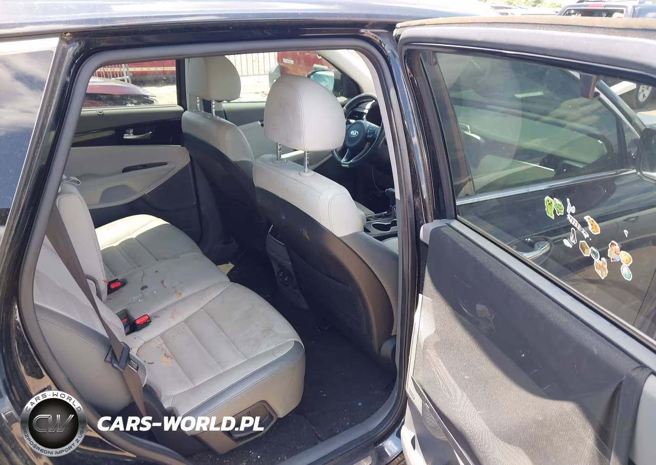 2018 Kia Sorento 3.3L Sx VIN:5XYPK4A52JG396583 - 8