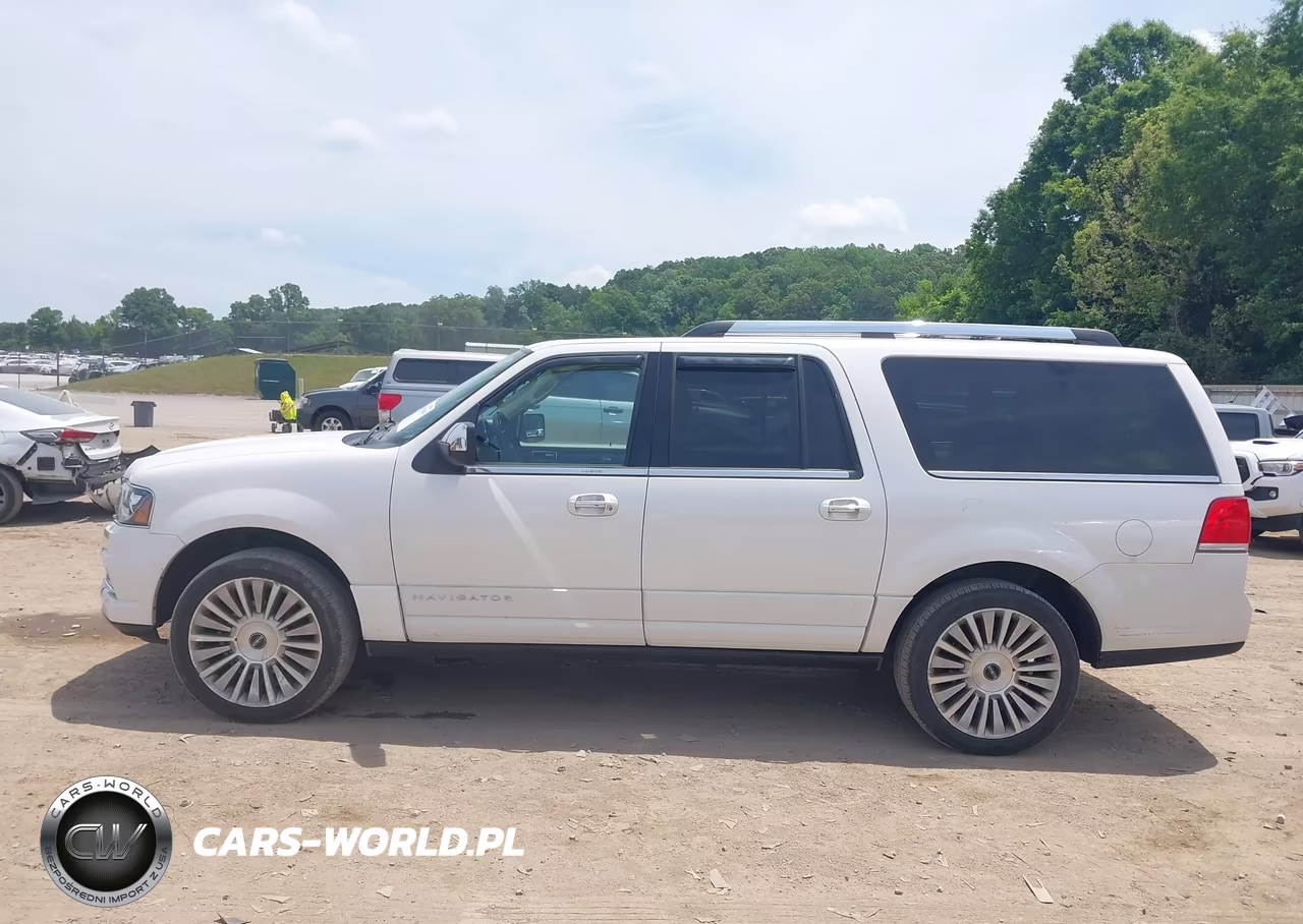 2015 Lincoln Navigator L VIN:5LMJJ3JT7FEJ13539 - 14
