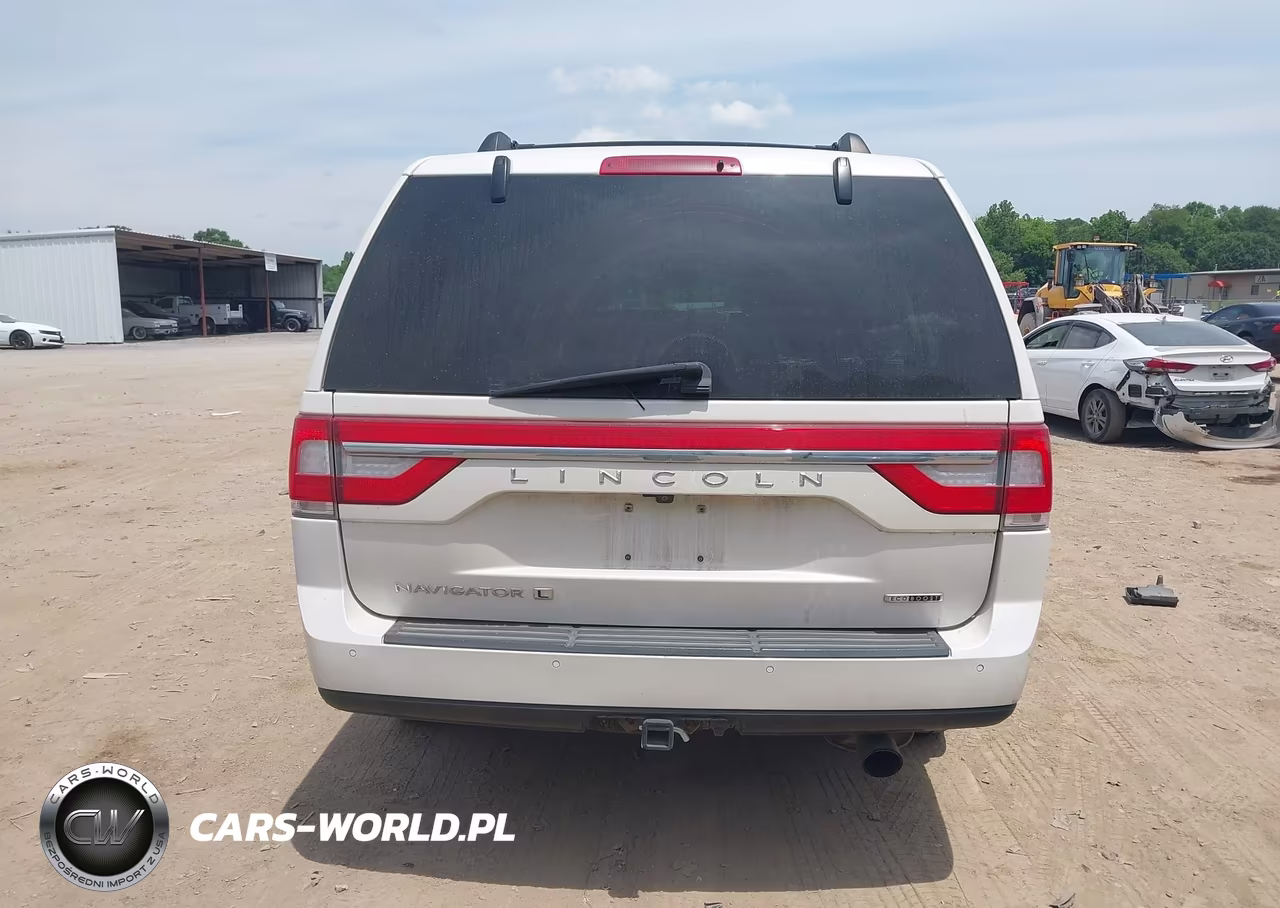 2015 Lincoln Navigator L VIN:5LMJJ3JT7FEJ13539 - 16
