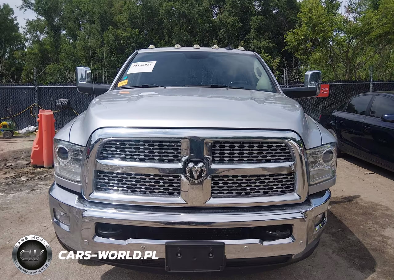 2018 Ram 3500 Laramie 4X4 8' Box VIN:3C63RRJL9JG423115 - 14