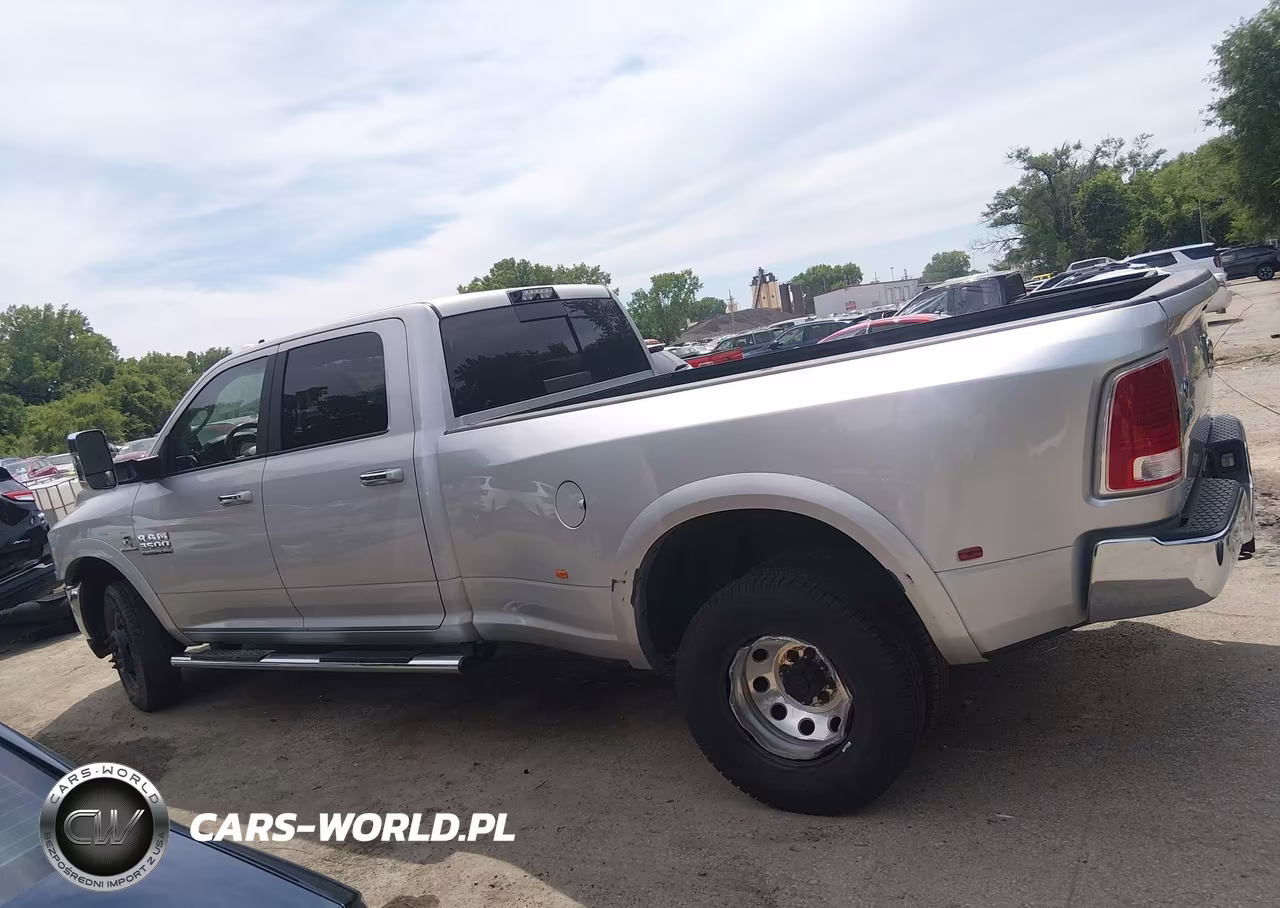 2018 Ram 3500 Laramie 4X4 8' Box VIN:3C63RRJL9JG423115 - 16