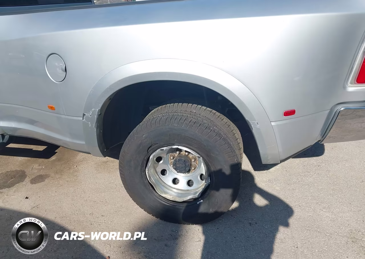 2018 Ram 3500 Laramie 4X4 8' Box VIN:3C63RRJL9JG423115 - 19