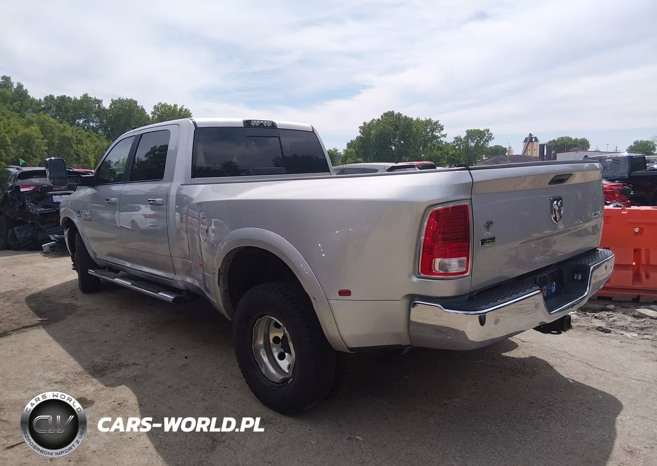 2018 Ram 3500 Laramie 4X4 8' Box VIN:3C63RRJL9JG423115 - 3