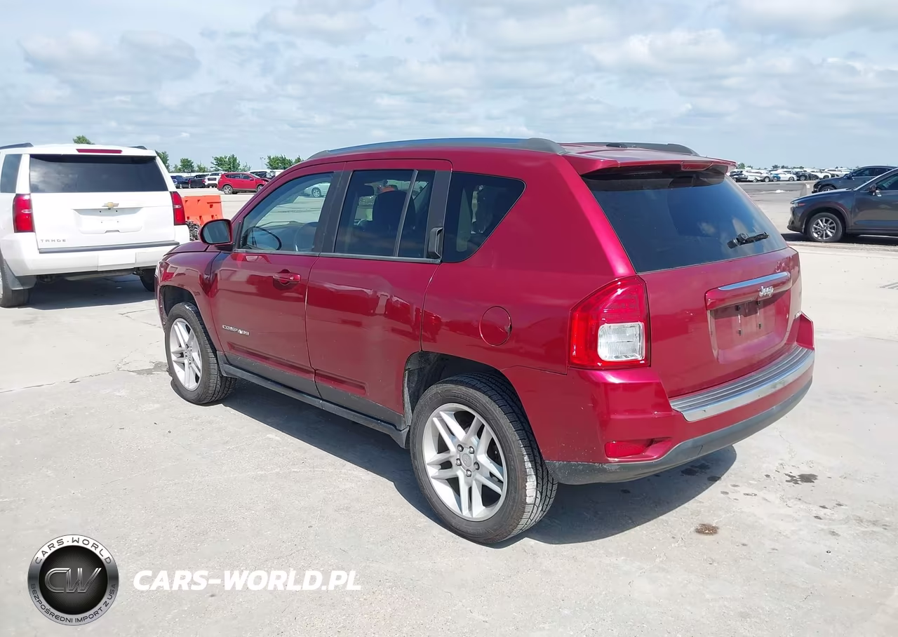 2014 Jeep Compass Limited VIN:1C4NJCCB4ED737820 - 3