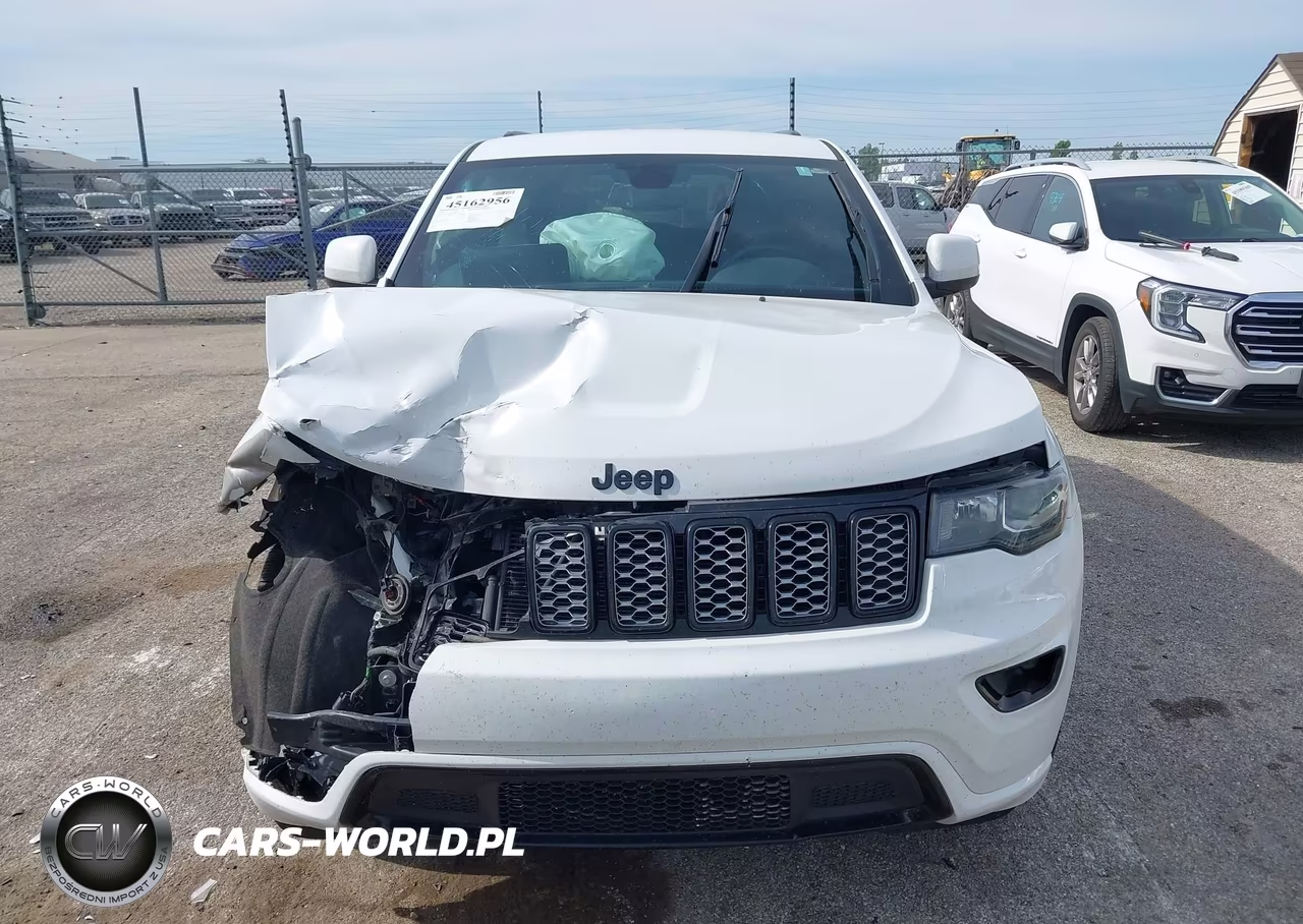 2020 Jeep Grand Cherokee Altitude 4X4 VIN:1C4RJFAG3LC380571 - 12