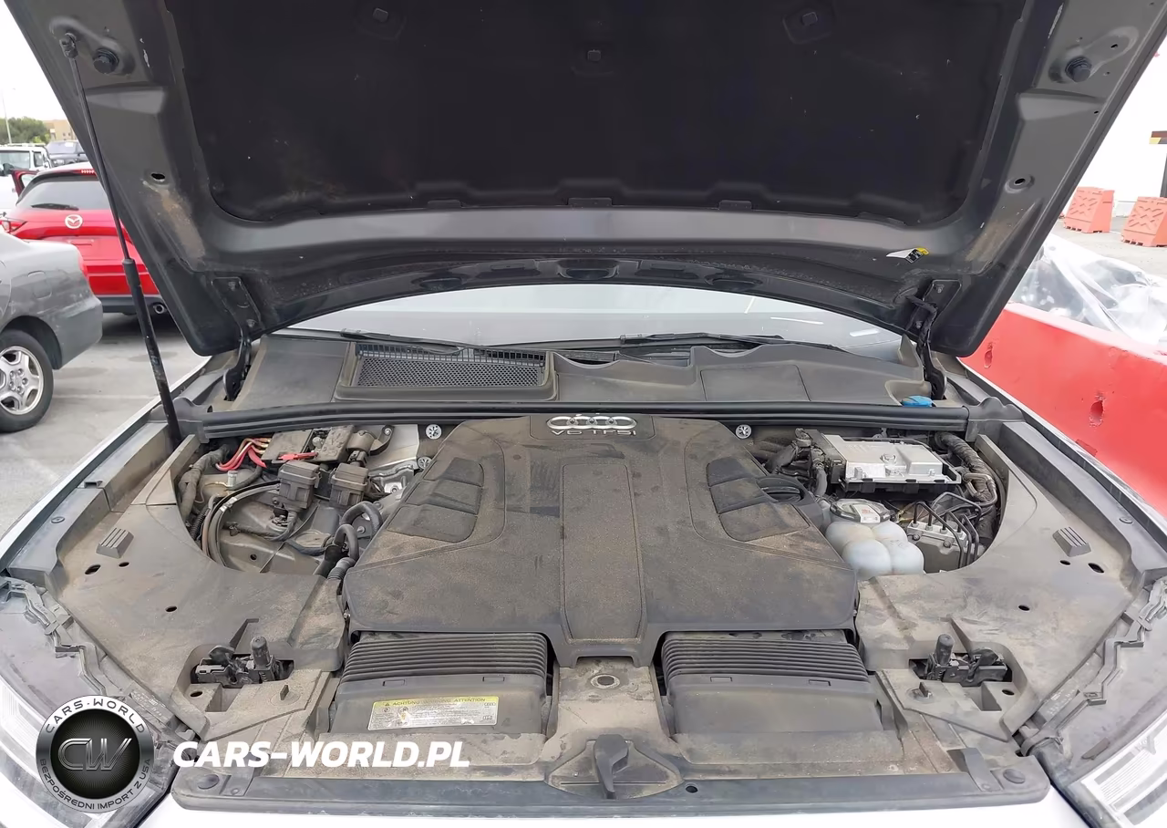 2018 Audi Q7 3.0T Premium VIN:WA1LAAF70JD002906 - 10