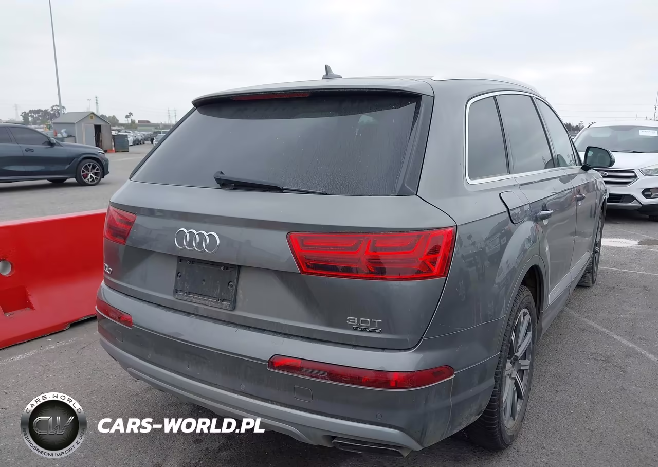 2018 Audi Q7 3.0T Premium VIN:WA1LAAF70JD002906 - 4