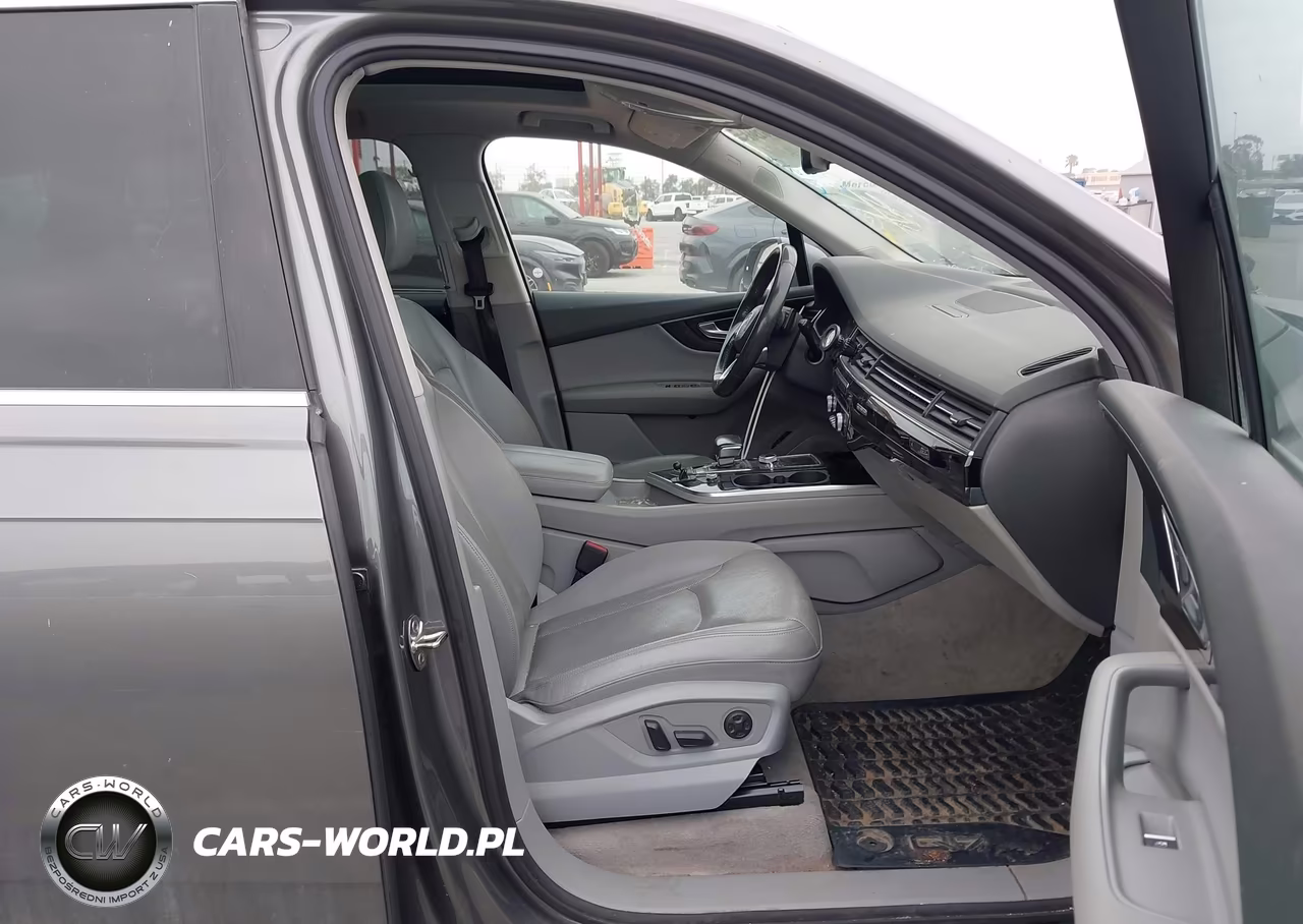 2018 Audi Q7 3.0T Premium VIN:WA1LAAF70JD002906 - 5