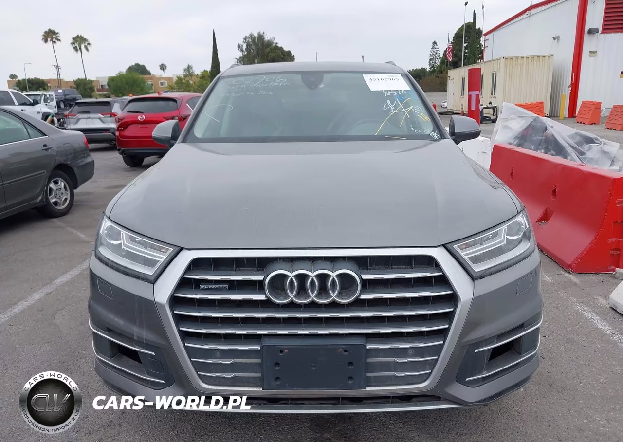 2018 Audi Q7 3.0T Premium VIN:WA1LAAF70JD002906 - 6