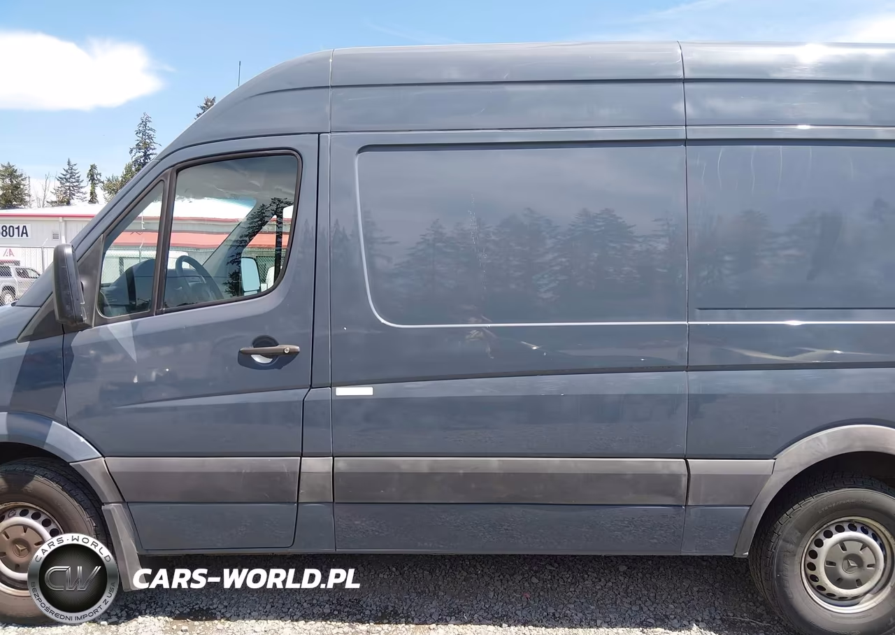 2018 Mercedes-Benz Sprinter 2500 Standard Roof V6 VIN:WD3PE7CD4JP637810 - 14