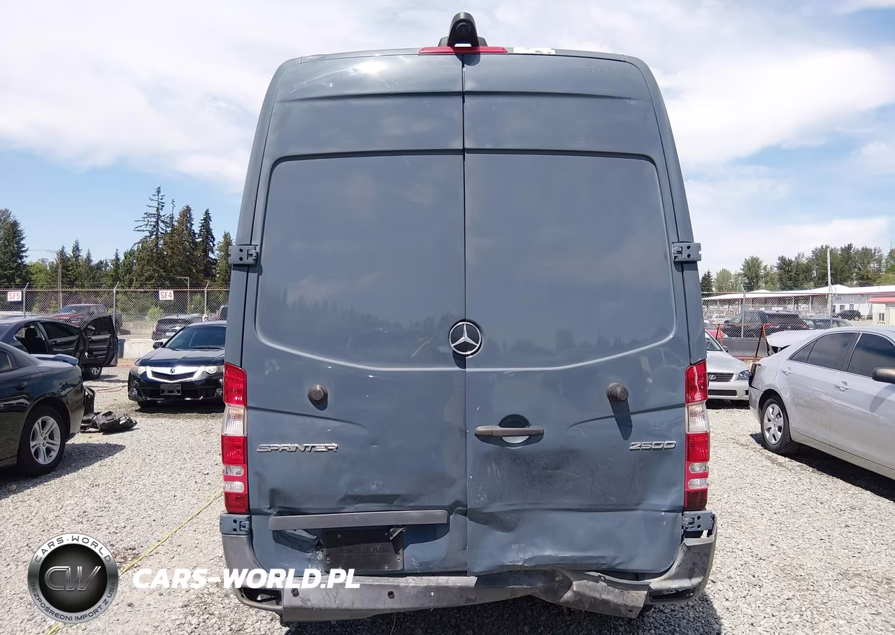 2018 Mercedes-Benz Sprinter 2500 Standard Roof V6 VIN:WD3PE7CD4JP637810 - 16