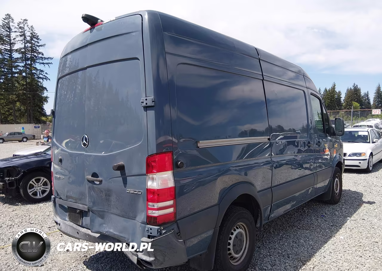 2018 Mercedes-Benz Sprinter 2500 Standard Roof V6 VIN:WD3PE7CD4JP637810 - 4