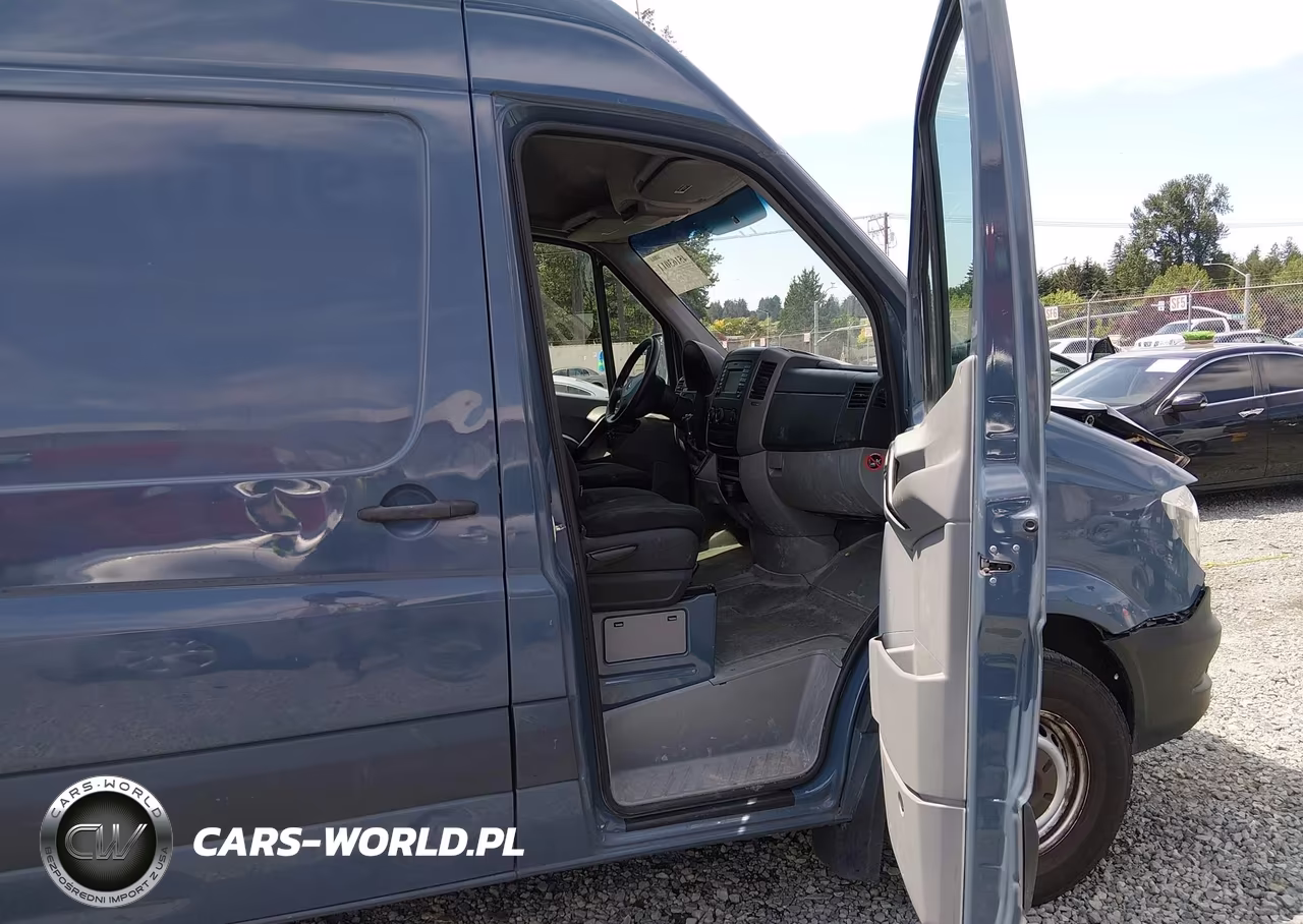 2018 Mercedes-Benz Sprinter 2500 Standard Roof V6 VIN:WD3PE7CD4JP637810 - 5