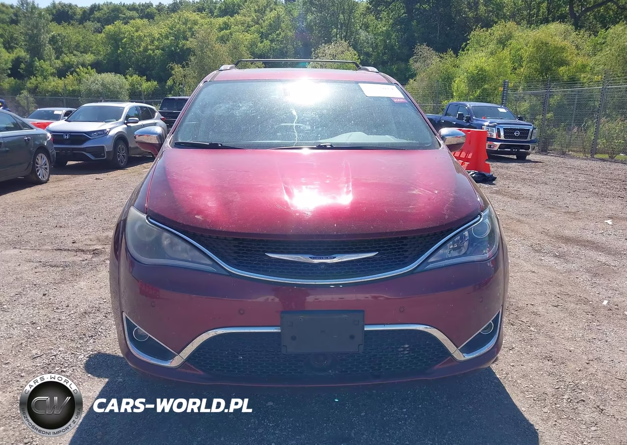 2018 Chrysler Pacifica Limited VIN:2C4RC1GG0JR112845 - 12