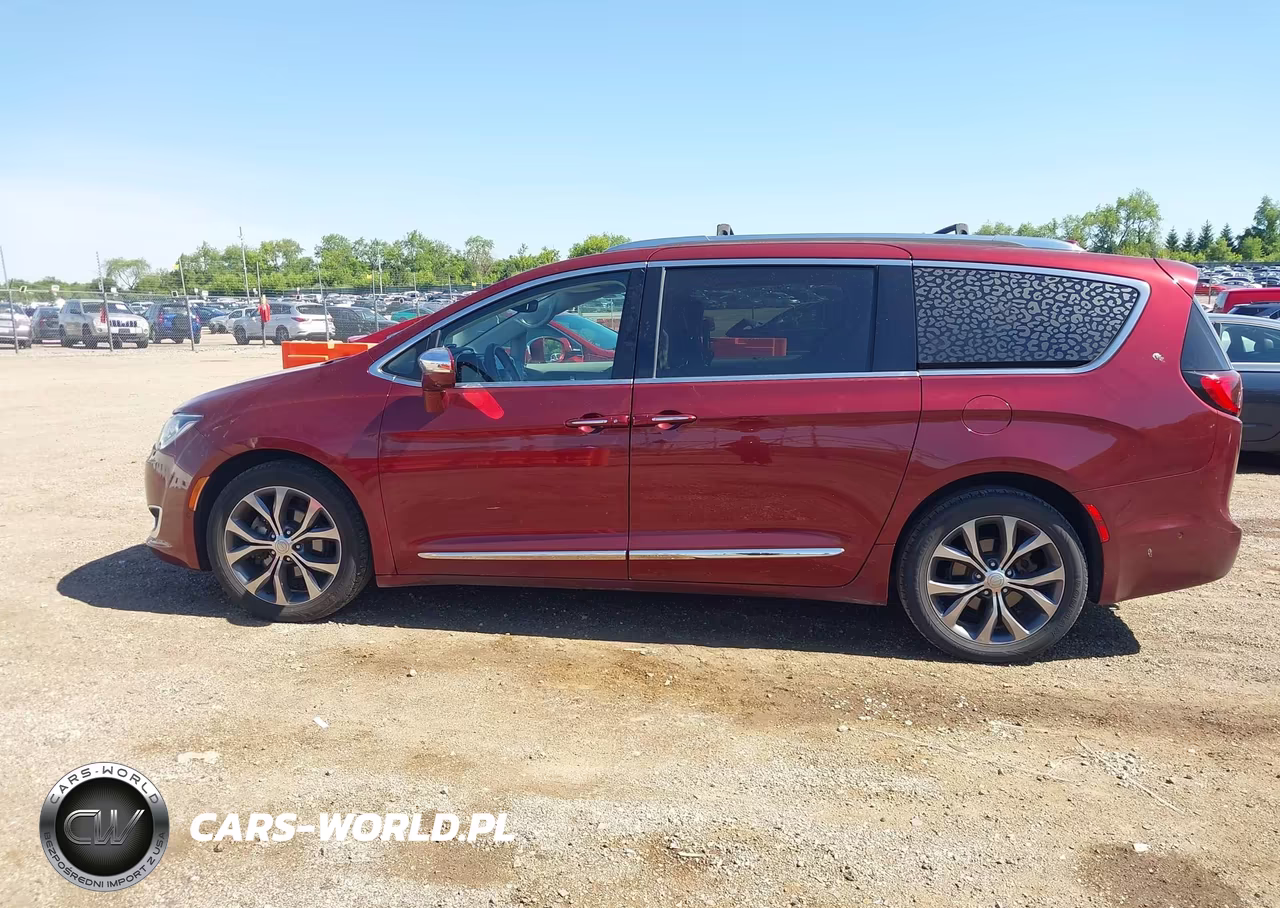 2018 Chrysler Pacifica Limited VIN:2C4RC1GG0JR112845 - 14