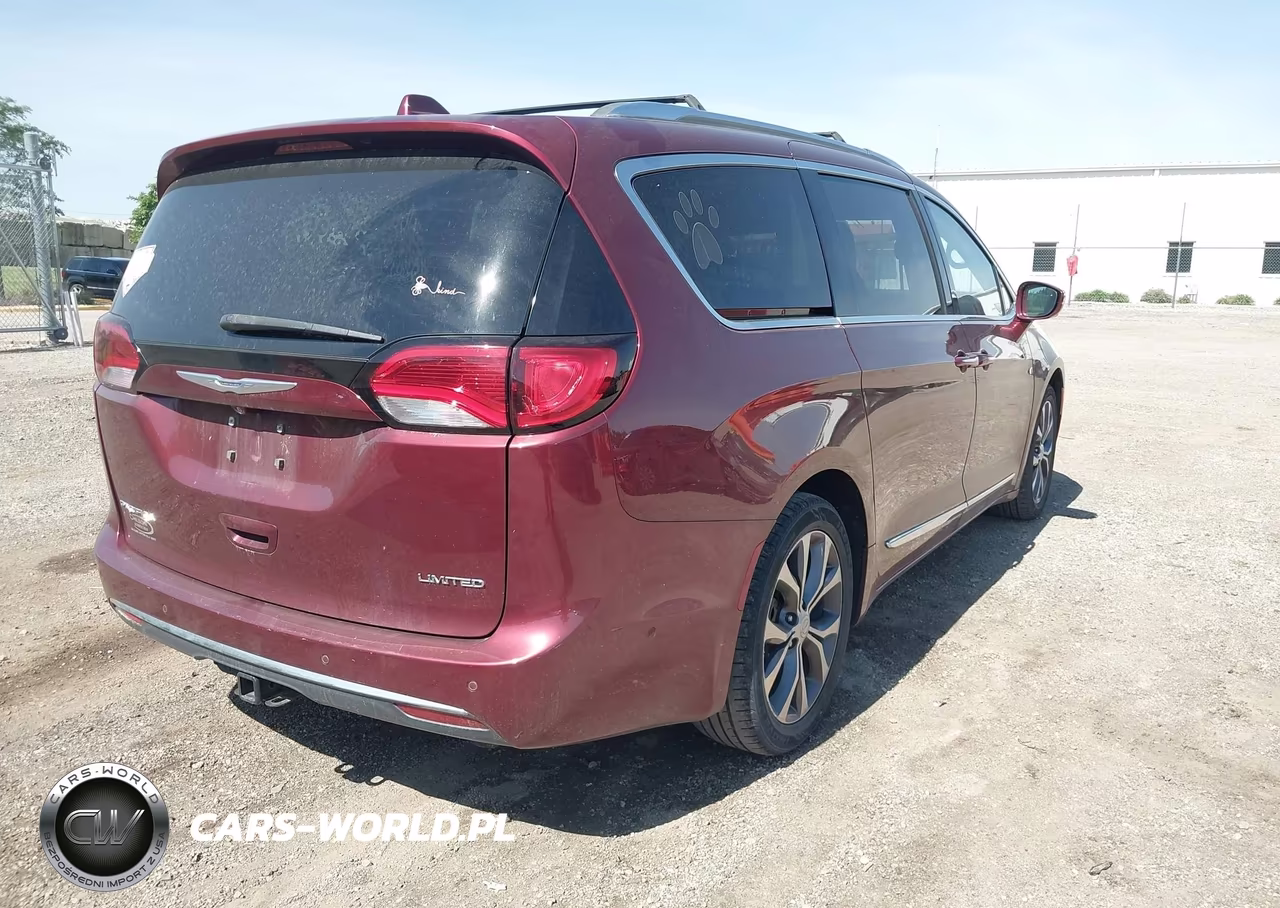 2018 Chrysler Pacifica Limited VIN:2C4RC1GG0JR112845 - 4