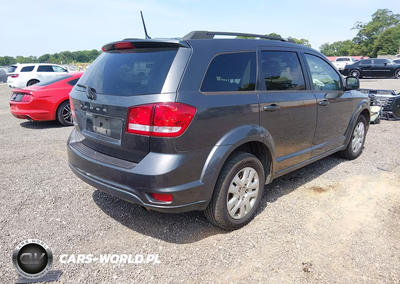 2019 Dodge Journey Se VIN:3C4PDCBB0KT821138 - 4
