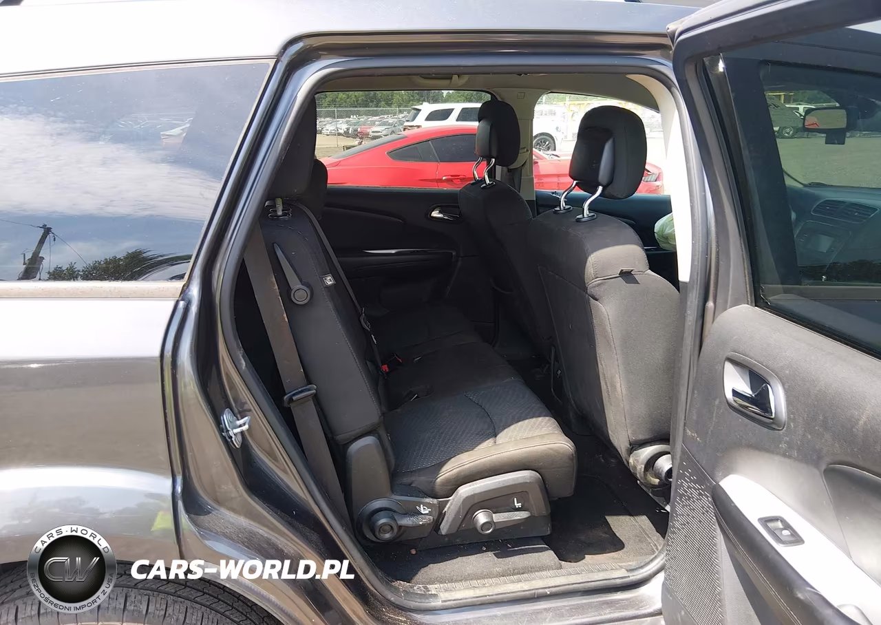 2019 Dodge Journey Se VIN:3C4PDCBB0KT821138 - 8