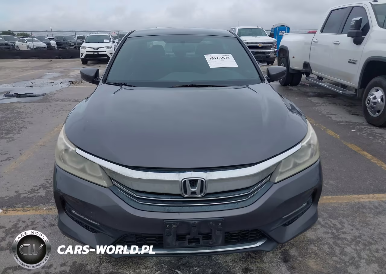 2017 Honda Accord Sport VIN:1HGCR2F5XHA233361 - 12
