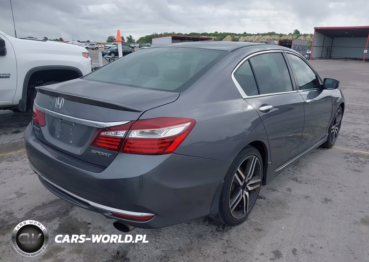 2017 Honda Accord Sport VIN:1HGCR2F5XHA233361 - 4