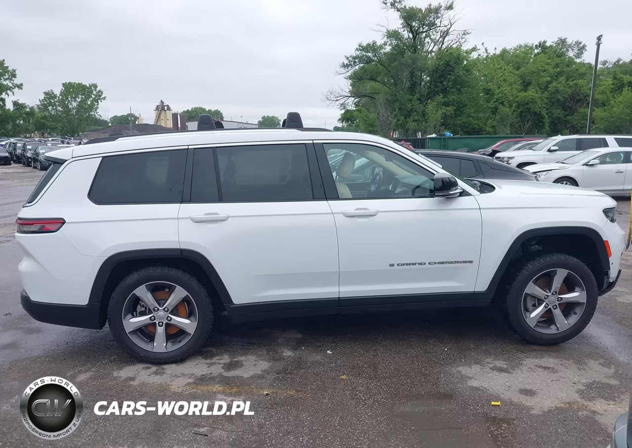 2021 Jeep Grand Cherokee L Limited 4X4 VIN:1C4RJKBG1M8122092 - 13