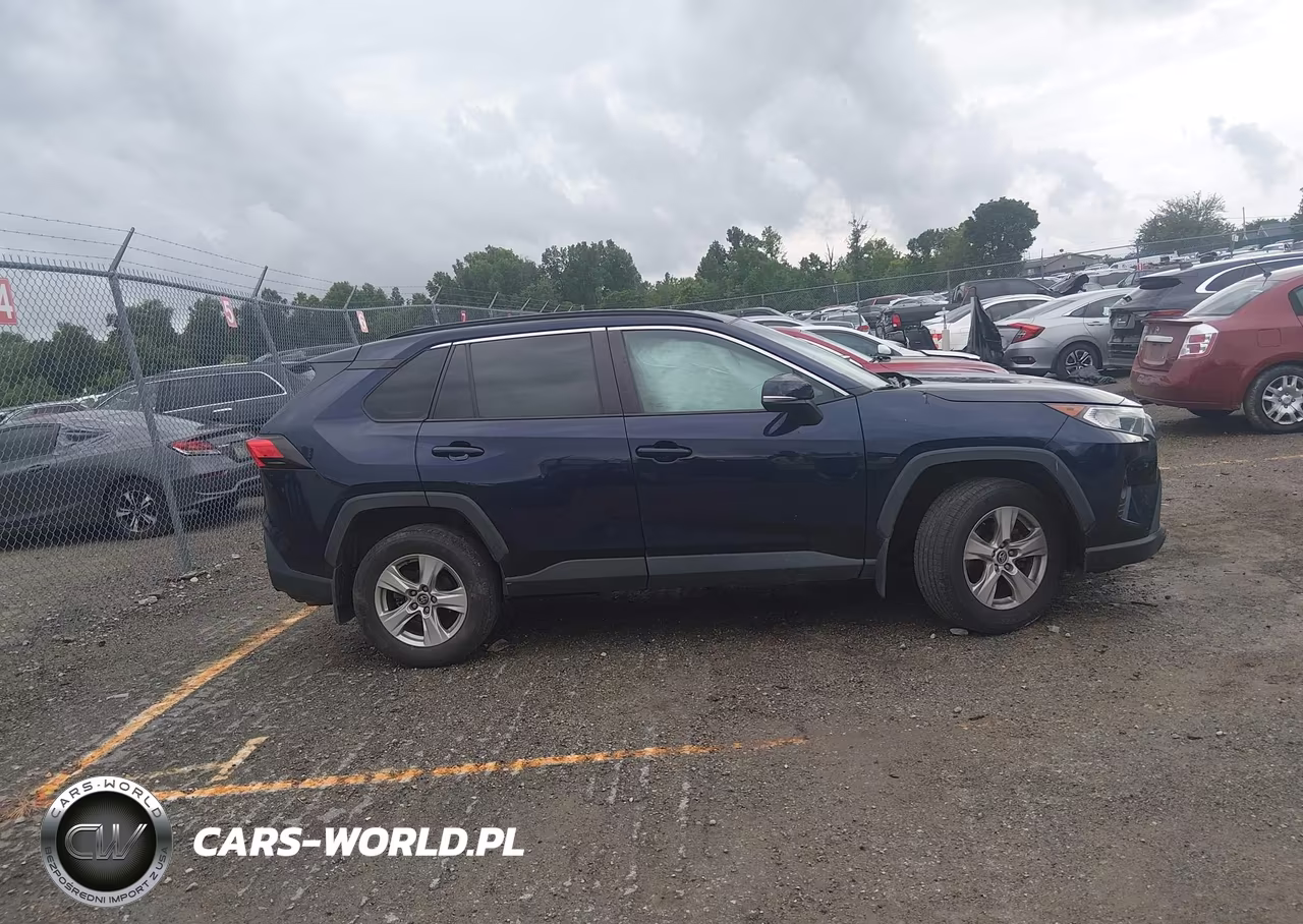 2020 Toyota Rav4 Xle VIN:2T3P1RFV7LW086068 - 13