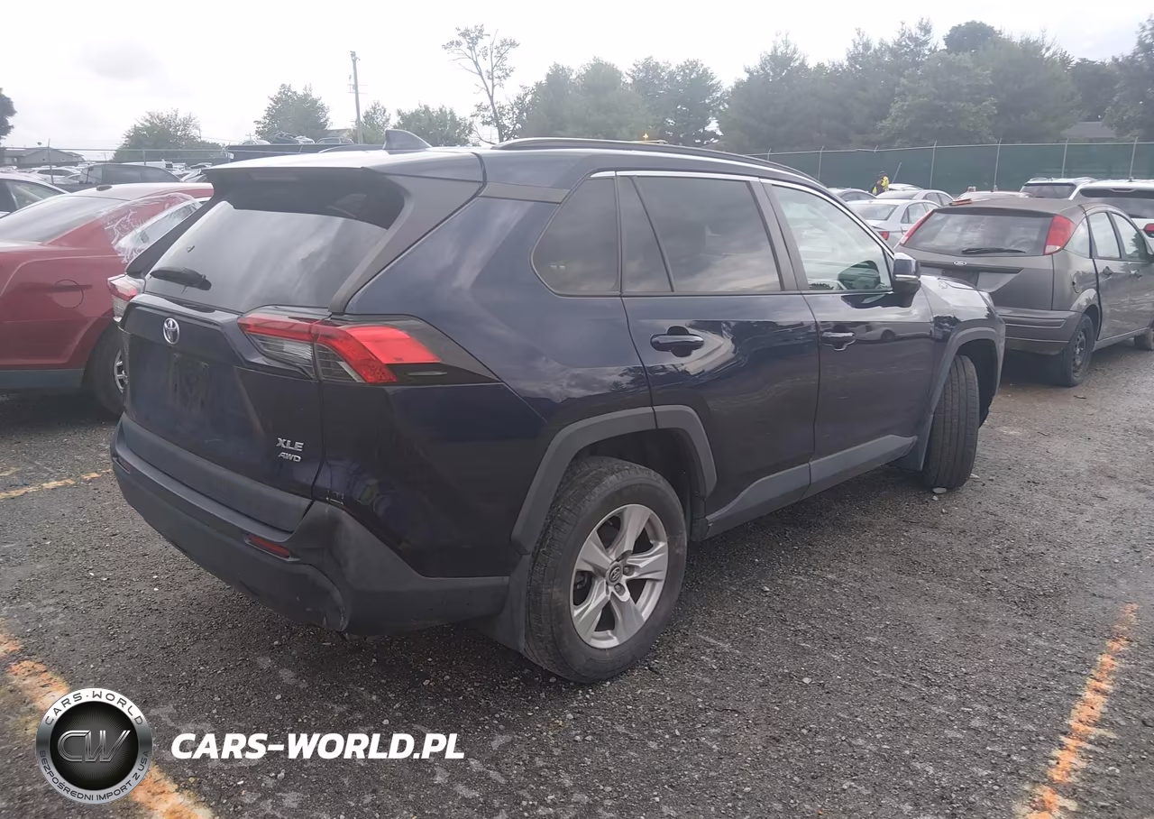 2020 Toyota Rav4 Xle VIN:2T3P1RFV7LW086068 - 4