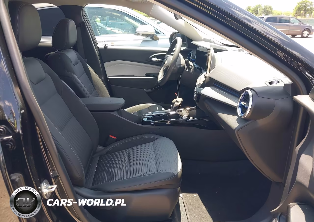 2025 Chevrolet Trax Fwd Lt VIN:KL77LHEP6SC175085 - 5