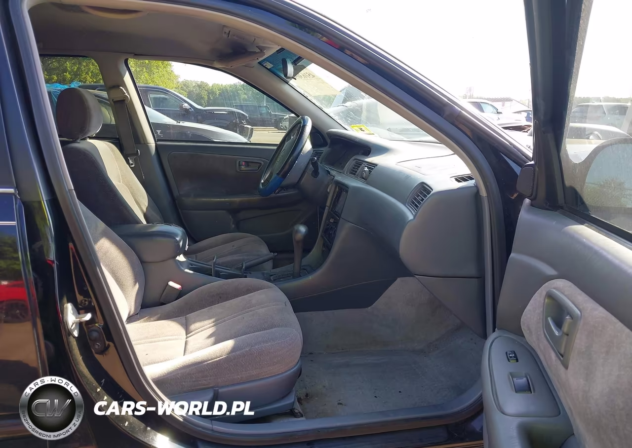 1999 Toyota Camry Le VIN:4T1BG22K1XU393441 - 5